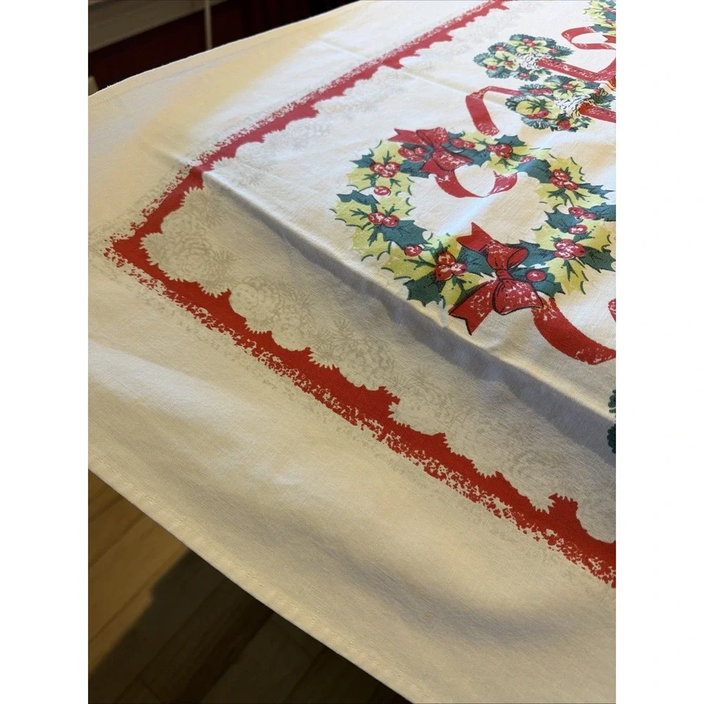 Vtg Mid-Century Modern Christmas Tablecloth Wreath Candles Holly 64